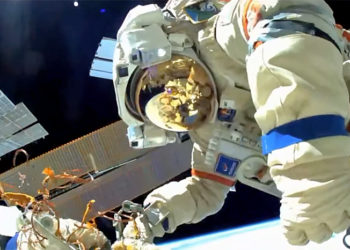 Russian spacewalkers begin outfitting new lab module