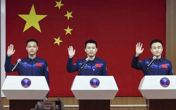 China to send youngest-ever crew to space station
