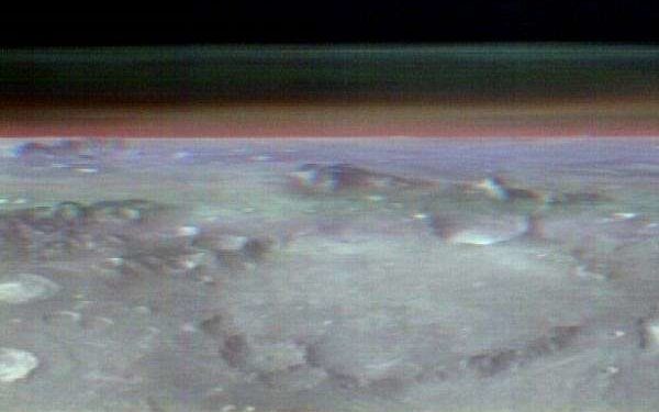 NASA Orbiter snaps stunning views of Mars horizon