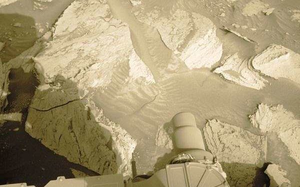 How Rocks Say Don’t Touch: Sols 4032-4034