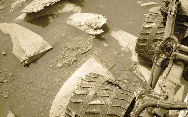 Sols 4076-4077: Driving Into Springtime