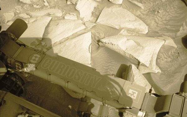 Sols 4086-4088: Groundhog Day in Gale