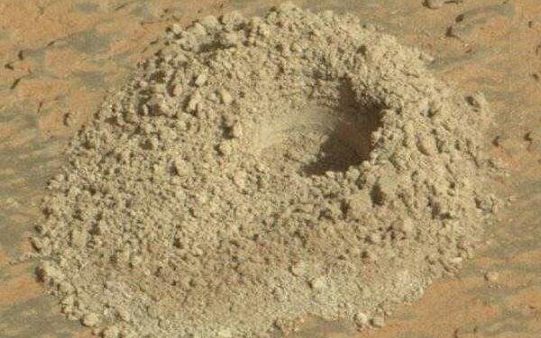 In The Presence Of Royalty: Sols 4112-4113