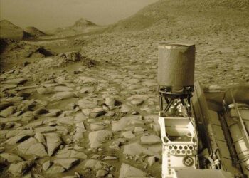 Looking back at Hinman Col: Sols 4146-4147