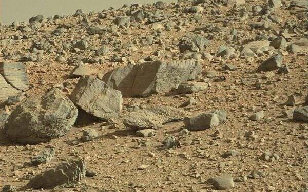 Meteorites strike Mars far more often than thought, probe finds