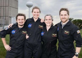Crew completes simulated Mars Mission at JSC