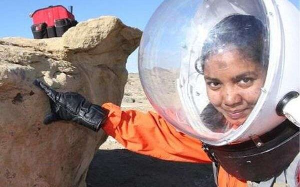 Lichens Found Thriving at Mars Analog Research Stations