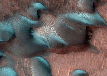 Cryptic Mars landscape revealed as ice thaws in southern hemisphere