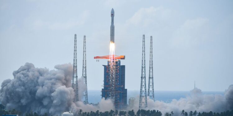 China launches internet satellites on 600th mission of Long March rocket (video)