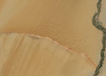 Where the ridge meets the river | Space photo of the day for Oct. 16, 2025