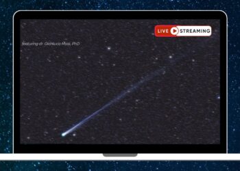 Watch comets Lemmon and SWAN make their closest approach to Earth live online on Oct. 20