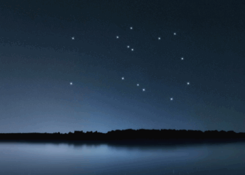 See the famous winged horse Pegasus fly in the autumn night sky