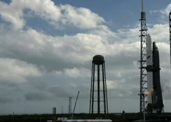 Blue Origin launch of huge New Glenn rocket with NASA Mars probes delayed by weather, next try set for Nov. 12