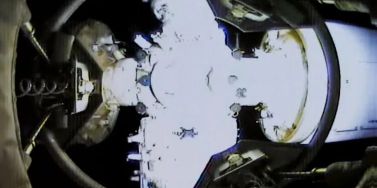 Airspace closure suggests China is preparing for a Shenzhou landing after debris impact scare