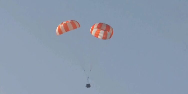 India tests parachutes for Gaganyaan astronaut capsule (video)