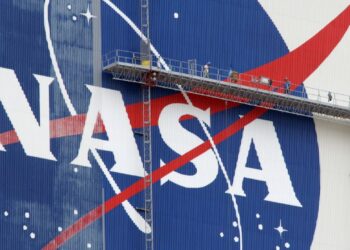 ‘This all must end now.’ NASA lab closures at Goddard Space Flight Center under Congressional scrutiny