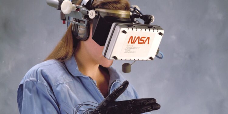 Astronauts can get motion sick while splashing back down to Earth – virtual reality headsets could help them stay sharp