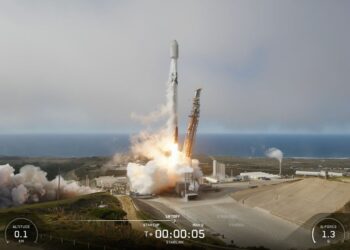 SpaceX launches 28 Starlink satellites from California’s central coast (video)