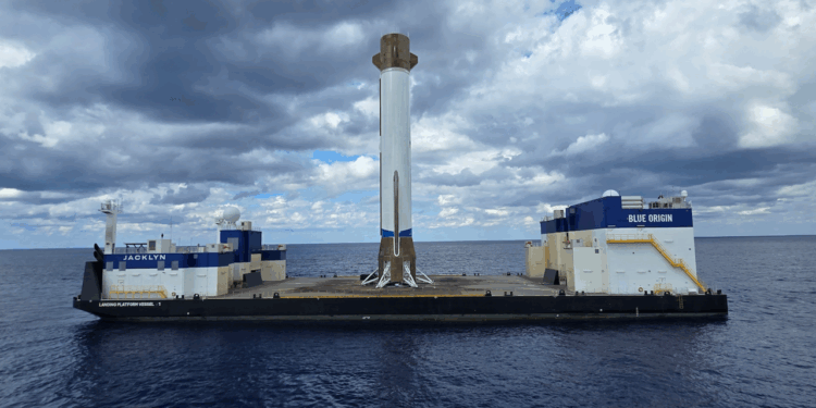 Watch Blue Origin’s huge New Glenn rocket ace its epic landing on a ship at sea (video)