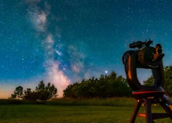 Expert advice for new stargazers: How to begin your amateur astronomy journey