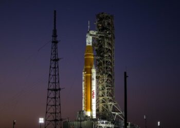 Why are the launch windows for NASA’s Artemis 2 moon mission so short?