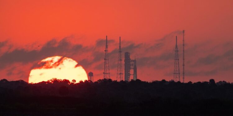 Sun rises on Artemis 2 launch pad | Space photo of the day for March 30, 2026