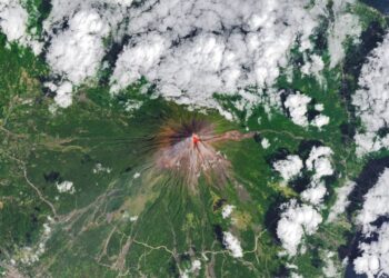 Satellite spies an erupting volcano | Space photo of the day for March 13, 2026
