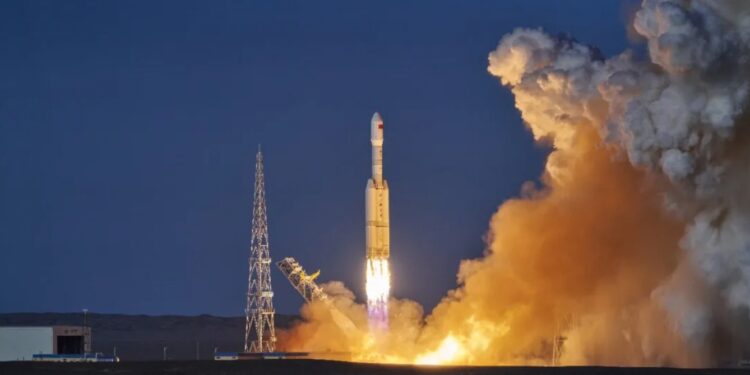 China’s Kinetica-2 rocket debuts successfully, sending prototype cargo spacecraft to orbit