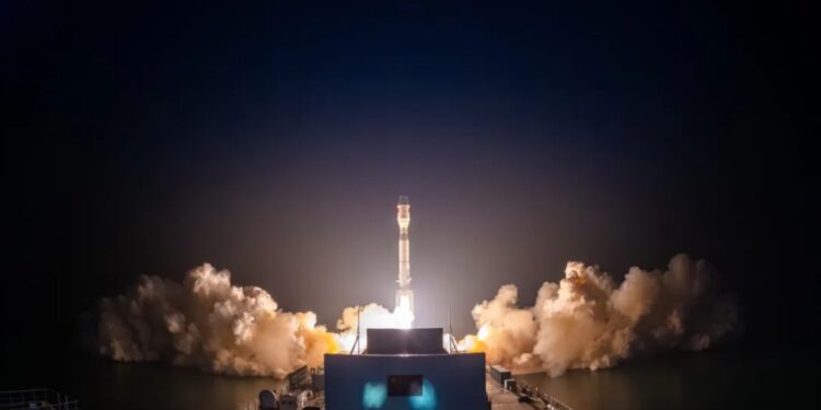 China sends radar mapping and GNSS augmentation sats into orbit with pair of launches