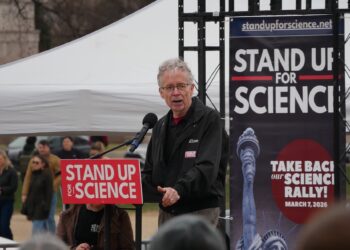 Suspended NOAA satellite chief warns of threats to federal science programs