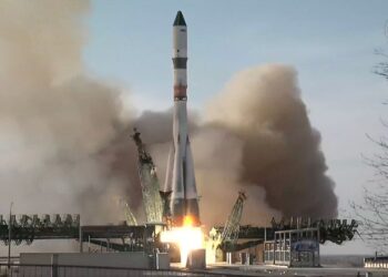 Russian cargo spacecraft suffers glitch after launching toward International Space Station
