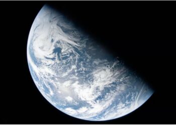 It’s official: NASA’s Artemis 2 moon mission will break humanity’s all-time distance record