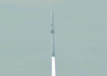 Blue Origin’s huge New Glenn rocket grounded after launch mishap
