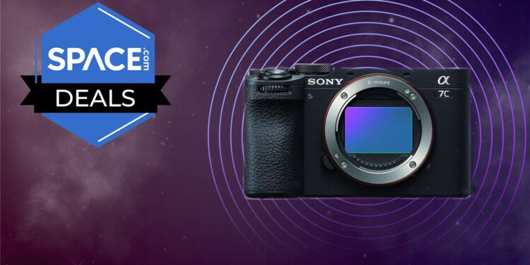 Our recommended choice as the best beginner mirrorless camera has $400 off, and has just hit its best price of the year at Best Buy