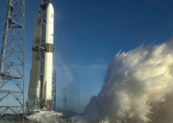 Watch live: Blue Origin reusing New Glenn rocket stage for 1st time on April 19 launch