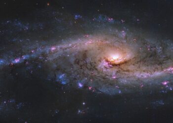 Why do some starburst galaxies mysteriously shut down? New study provides clues