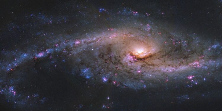 Why do some starburst galaxies mysteriously shut down? New study provides clues