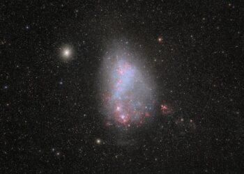 Backyard snapshot delivers stunning galaxy image | Space photo of the day for April 27, 2026