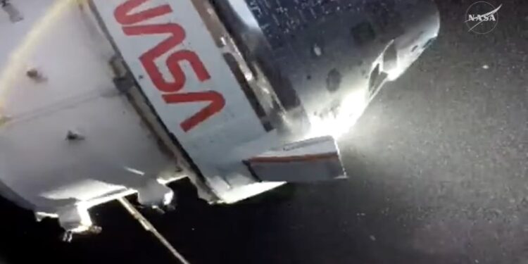 Orion splashes down to successfully end Artemis 2 mission