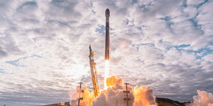 FAA to begin collecting user fees for commercial launches and reentries