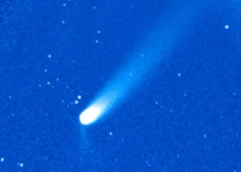 Watch comet PANSTARRS ‘switch on’ its second tail as it makes closest approach to Earth