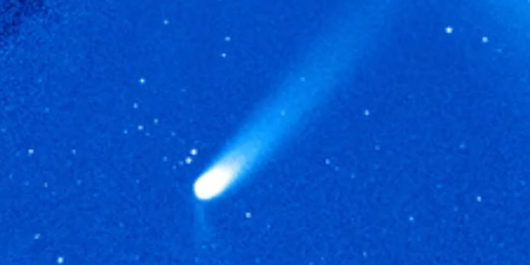 Watch comet PANSTARRS ‘switch on’ its second tail as it makes closest approach to Earth