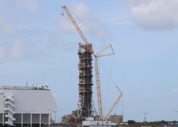 NASA stops work on SLS Mobile Launcher 2
