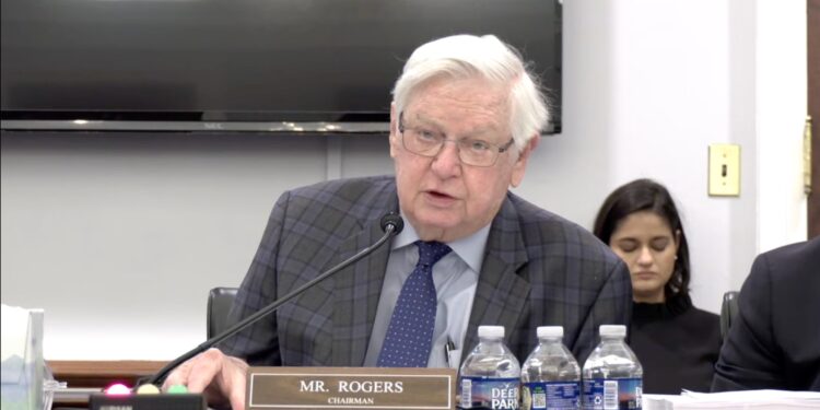 House appropriators keep NASA funding flat