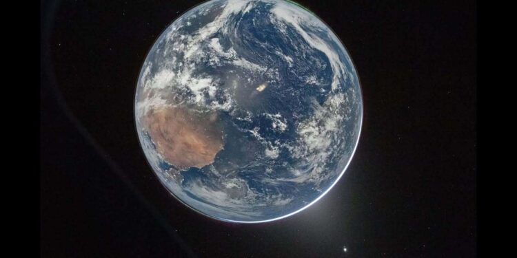 Artemis 2 astronauts see Earth in the rear-view mirror | Space photo of the day for April 3, 2026