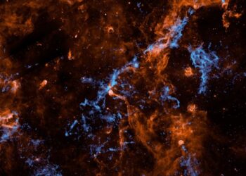 These ‘interstellar glaciers’ could give water to young star systems. Could they support alien life, too?