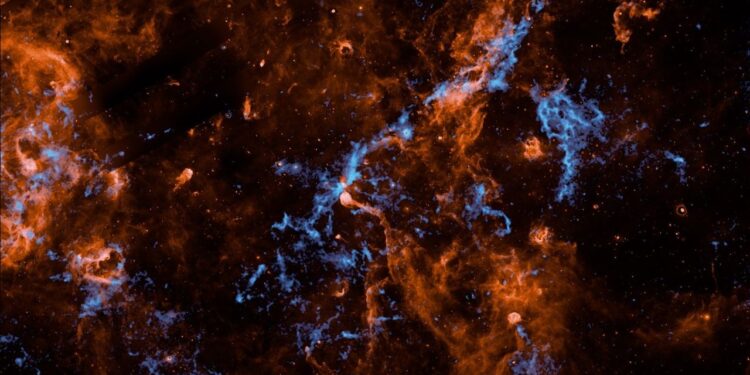 These ‘interstellar glaciers’ could give water to young star systems. Could they support alien life, too?