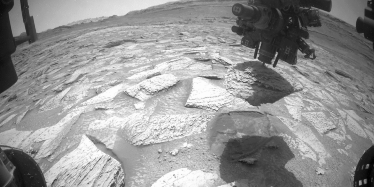 A 29-pound Mars rock held NASA’s Curiosity rover hostage for 6 days