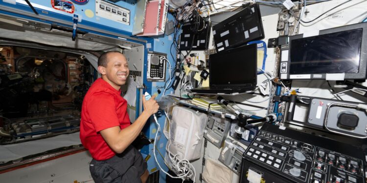 NASA Astronaut to Answer Questions from Students in Florida