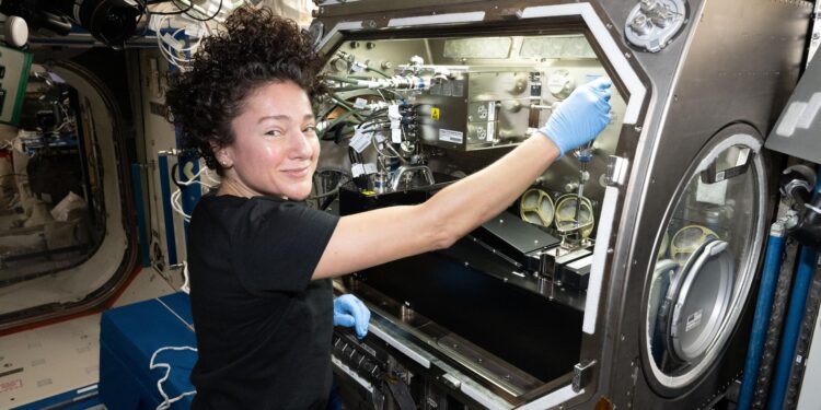 NASA Astronauts to Answer Questions from Students in New York